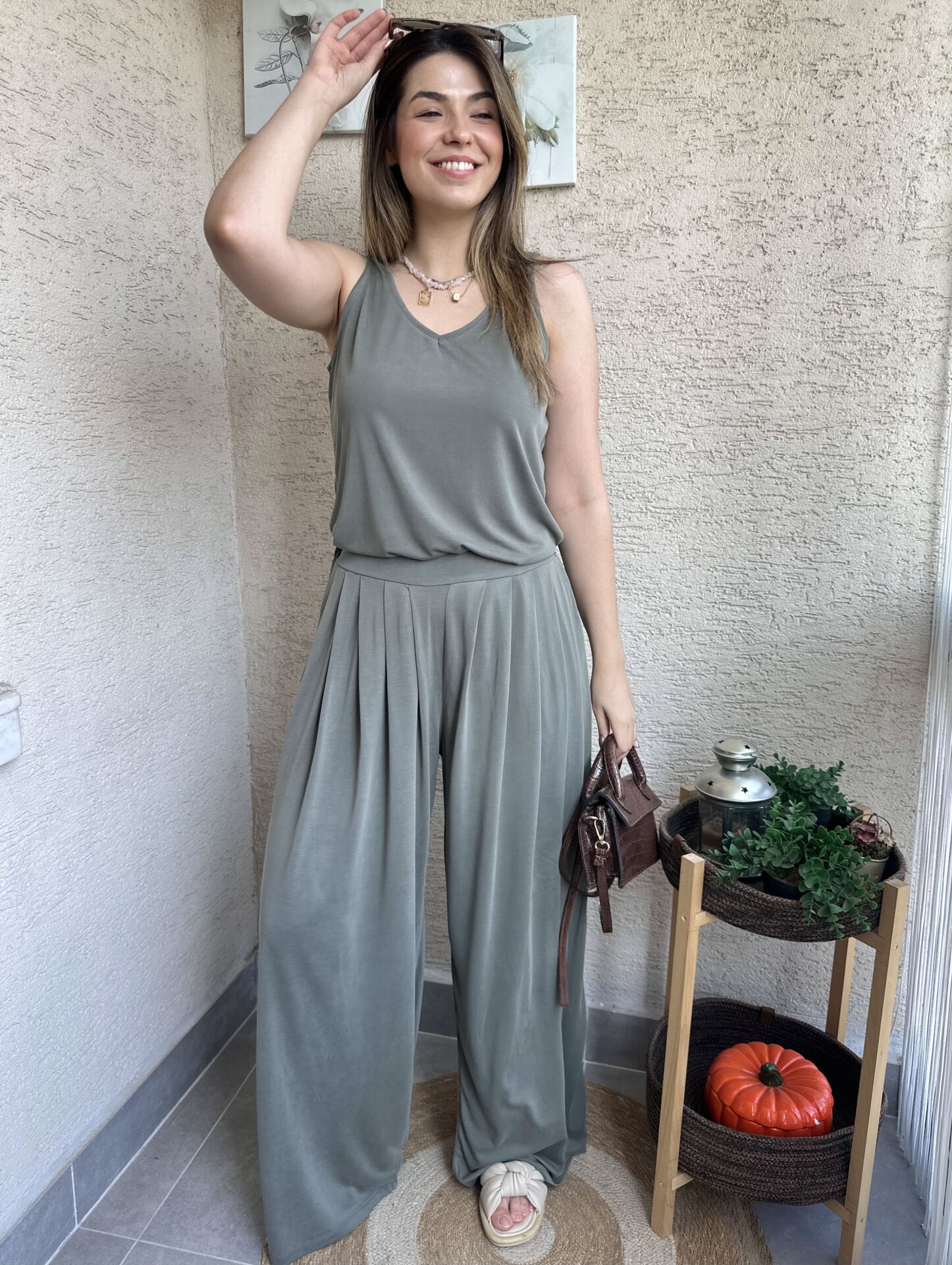Yeşil Modal Askılı Bluz Pileli Pantolon Takım