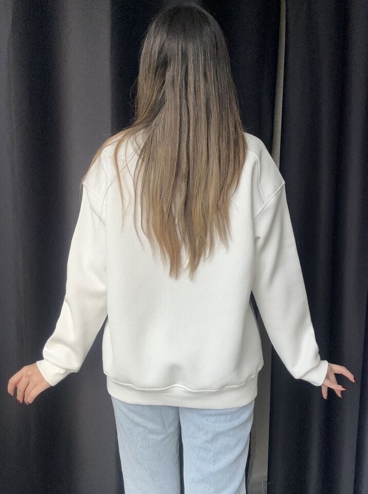Omuz Dikiş Detaylı Beyaz Oversize Sweat