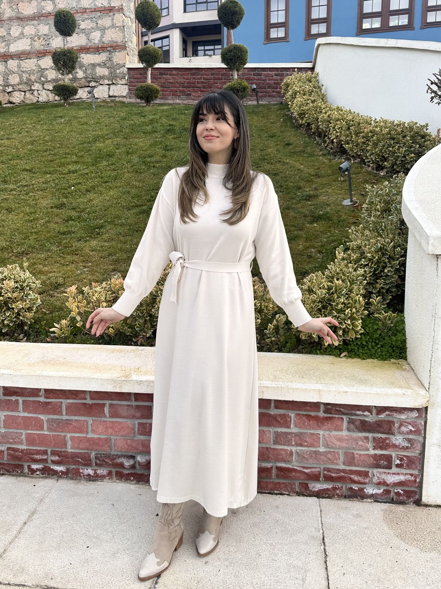 Helena Krem Kuşaklı Elbise