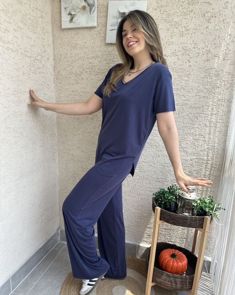 V Yaka Lacivert Modal Takım