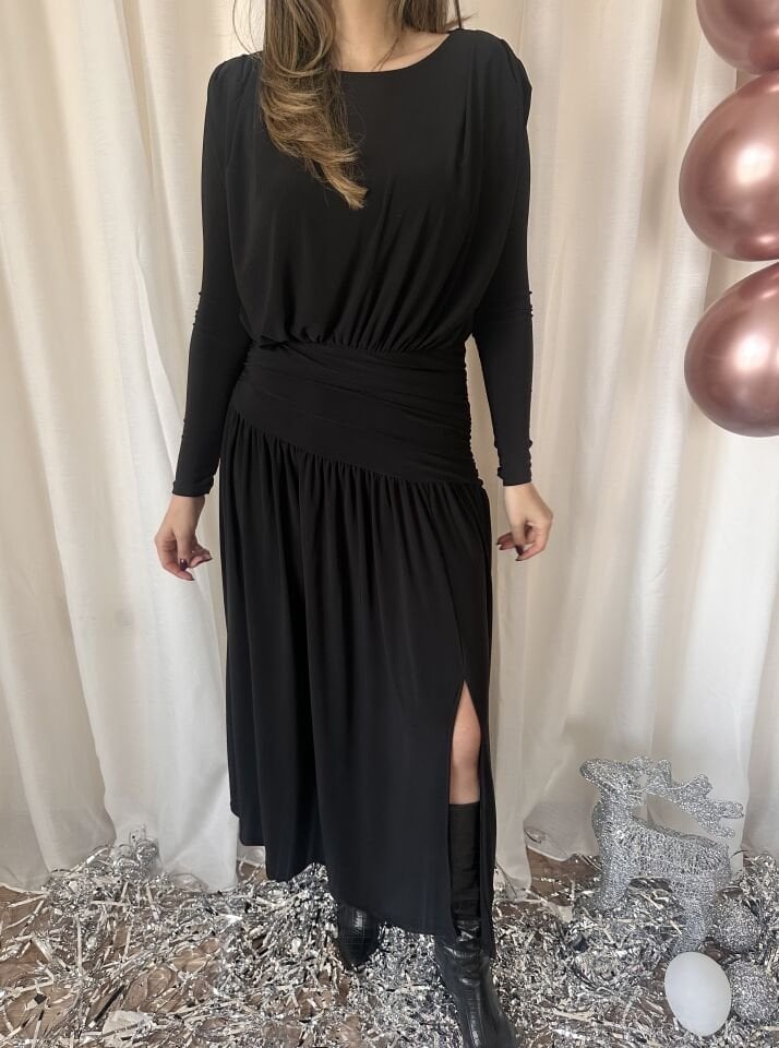 Select Drapeli Siyah Yırtmaçlı Elbise