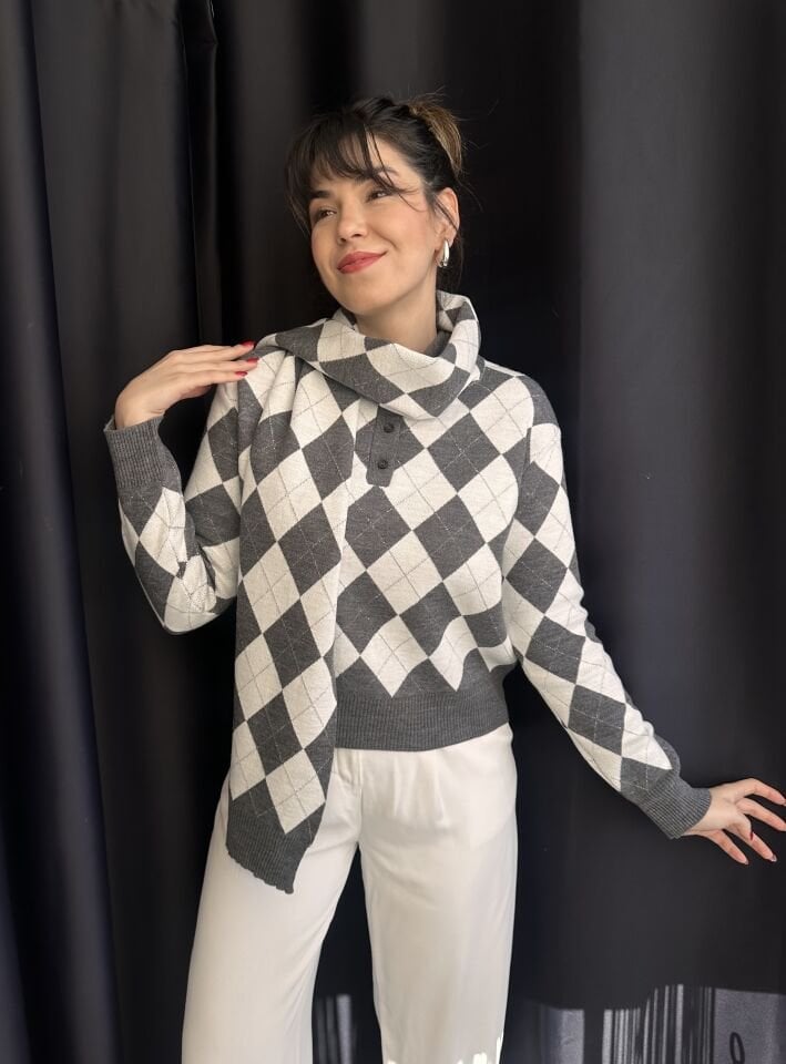 Gri-Beyaz Şallı Simli Baklava Desen Triko Kazak