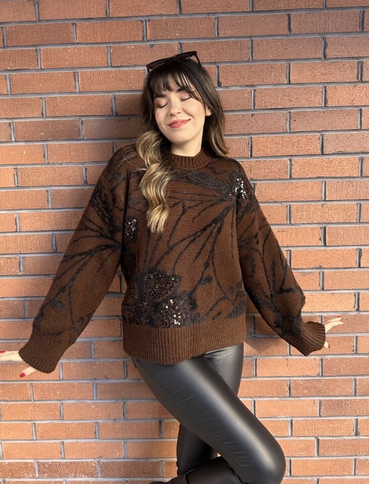 Kahverengi Pul İşlemeli Kazak