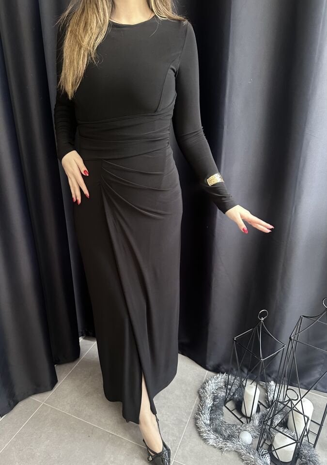 Siyah Drapeli Yırtmaçlı Sandy Elbise