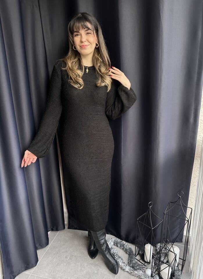 Dokulu Siyah Maksi Elbise