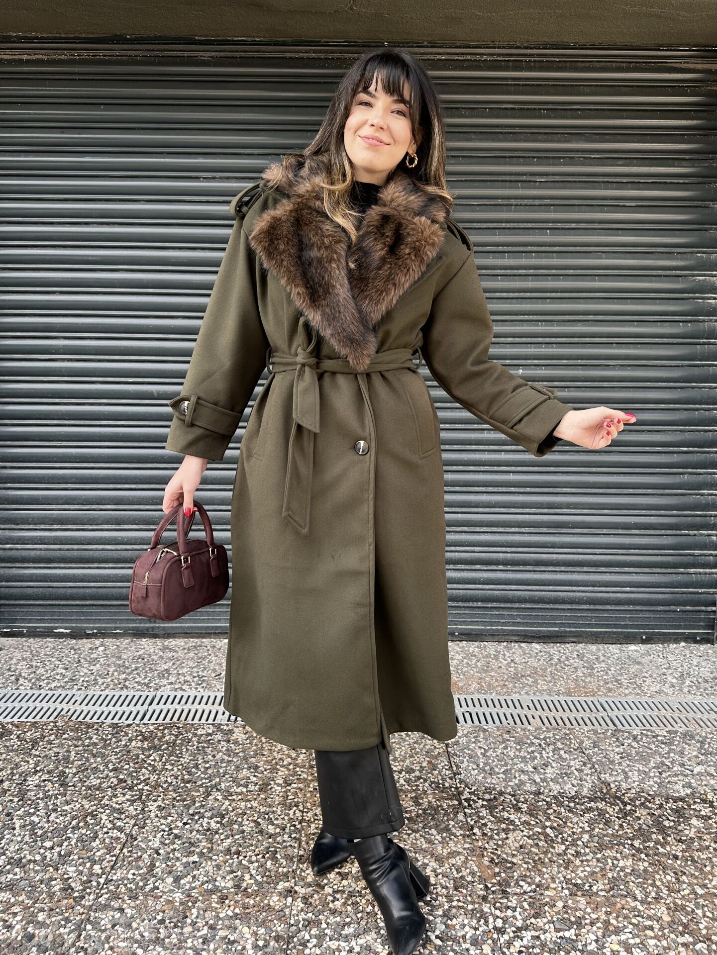 Haki Yeşili Kürklü Kaşe Kaban