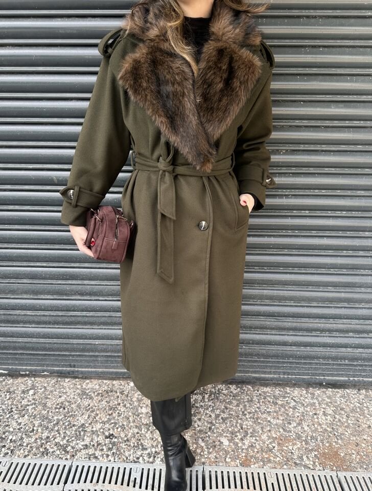 Haki Yeşili Kürklü Kaşe Kaban