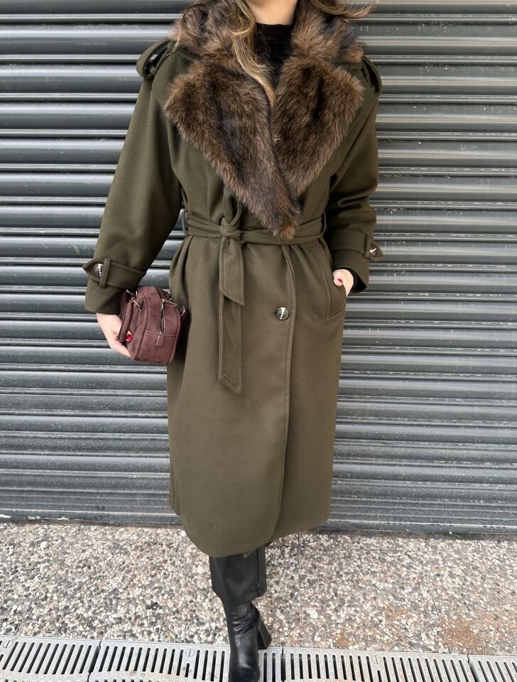 Haki Yeşili Kürklü Kaşe Kaban