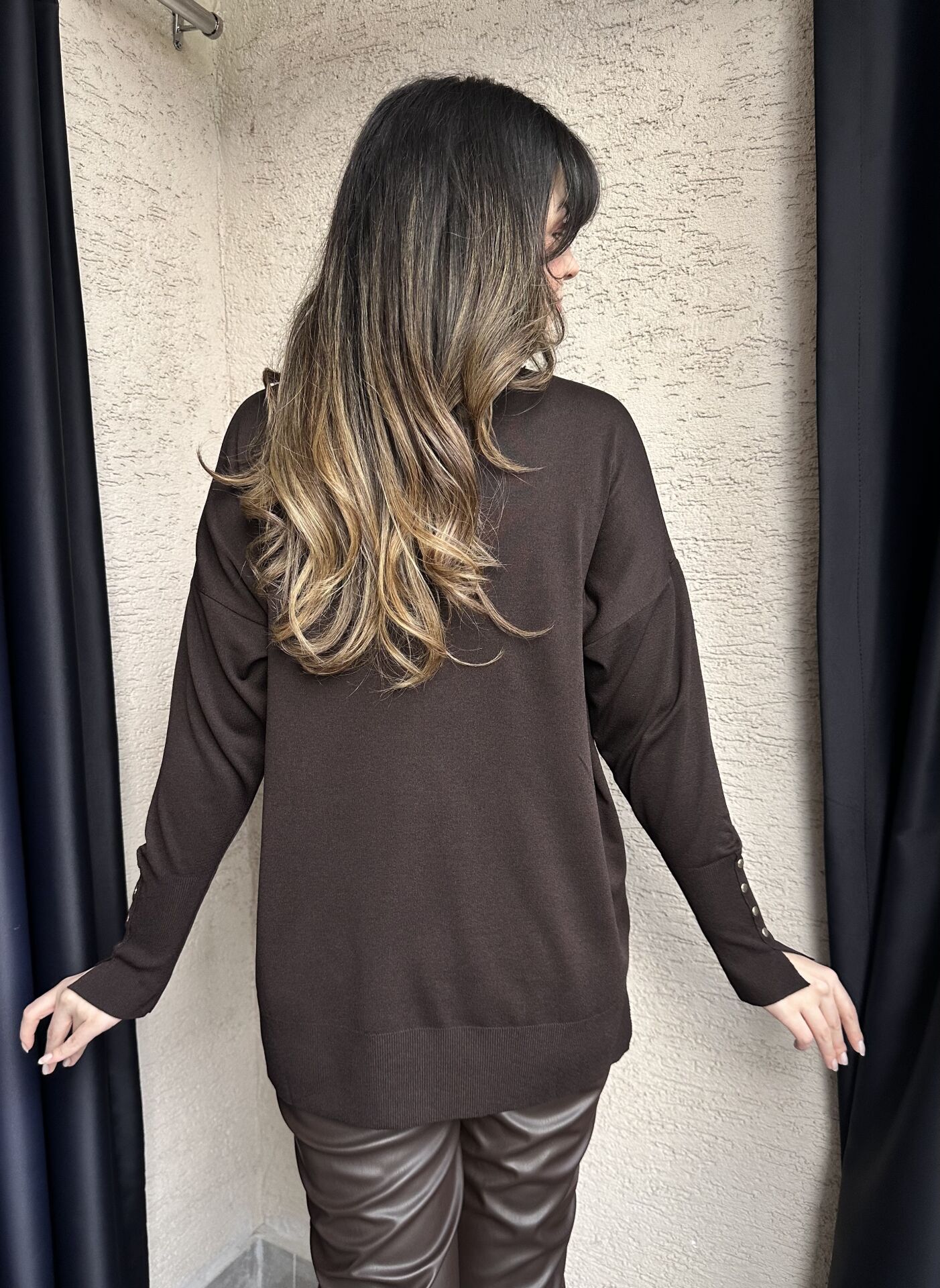 Manşeti Düğmeli Acı Kahve Merserize Triko