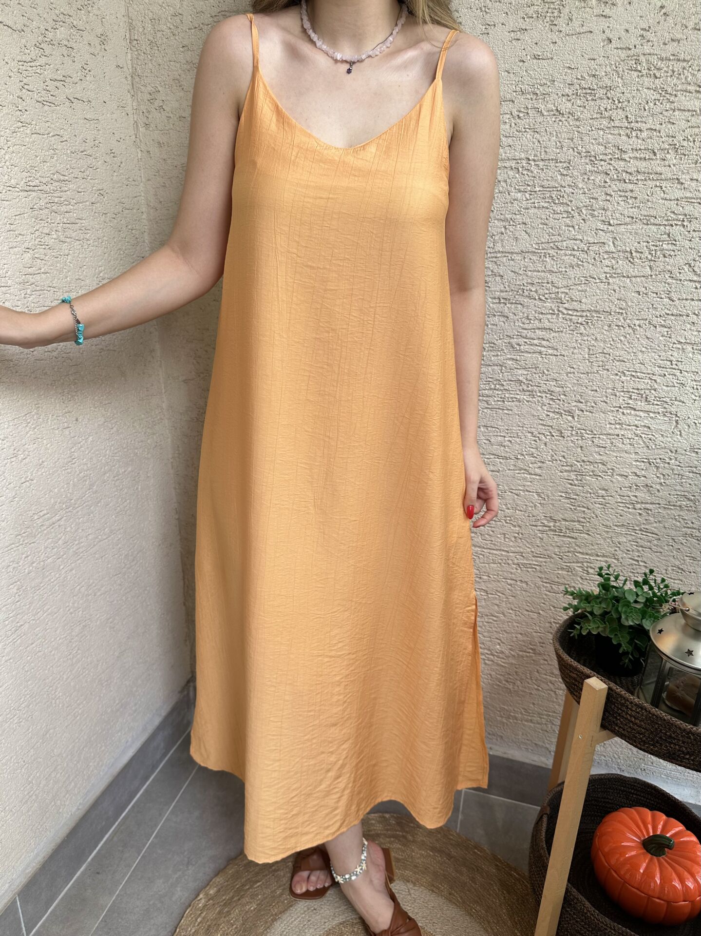 Turuncu İp Askılı Yırtmaçlı Elbise