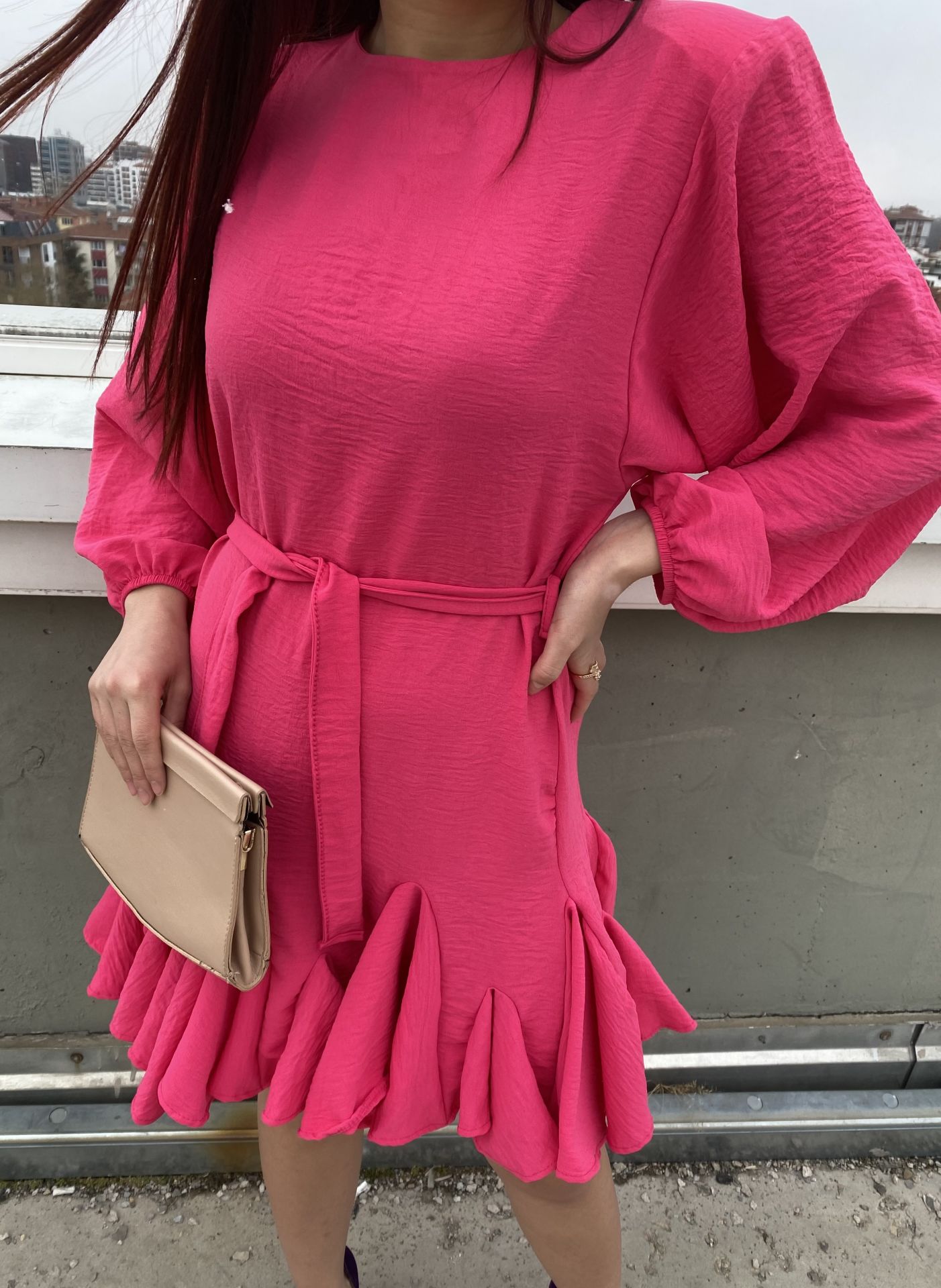 Pembe Kuşaklı Elbise