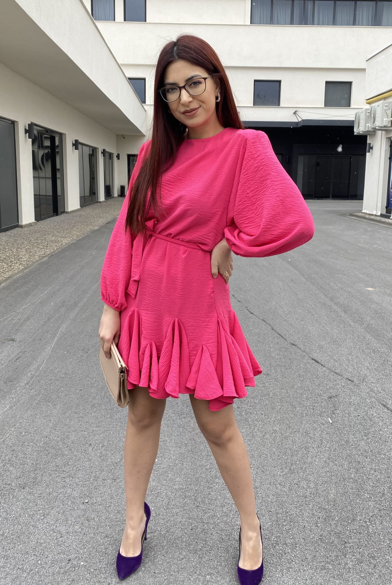 Pembe Kuşaklı Elbise