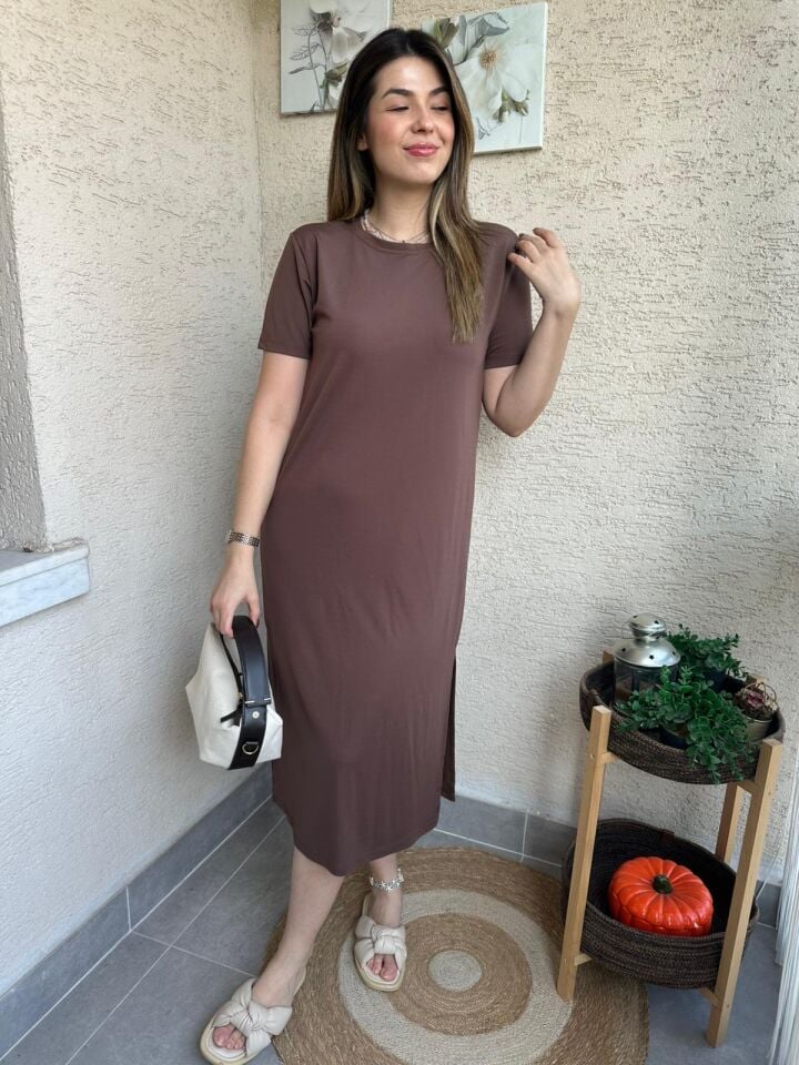 Kısa Kollu Modal Basic Elbise Kahverengi