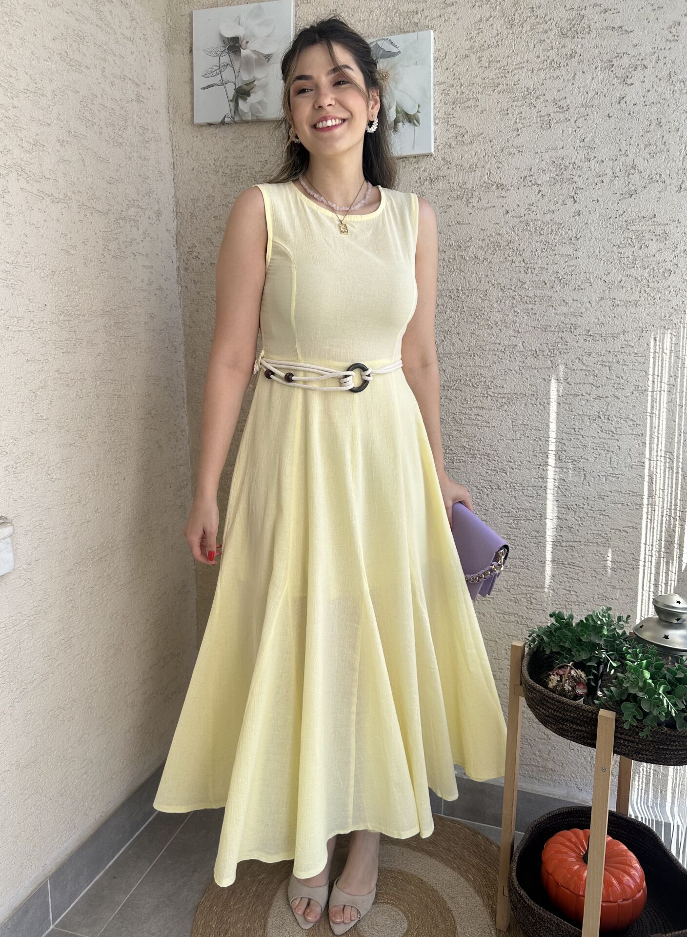 Sarı Kemerli Belden Oturtmalı Keten Elbise