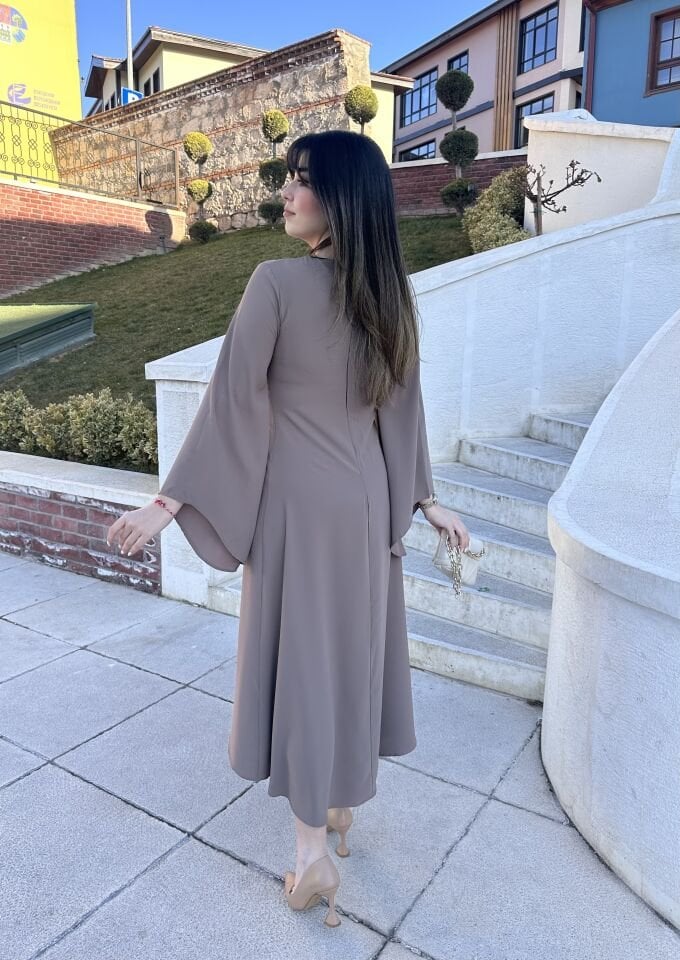 Sütlü Kahve Düğüm Detaylı Asimetrik Elbise