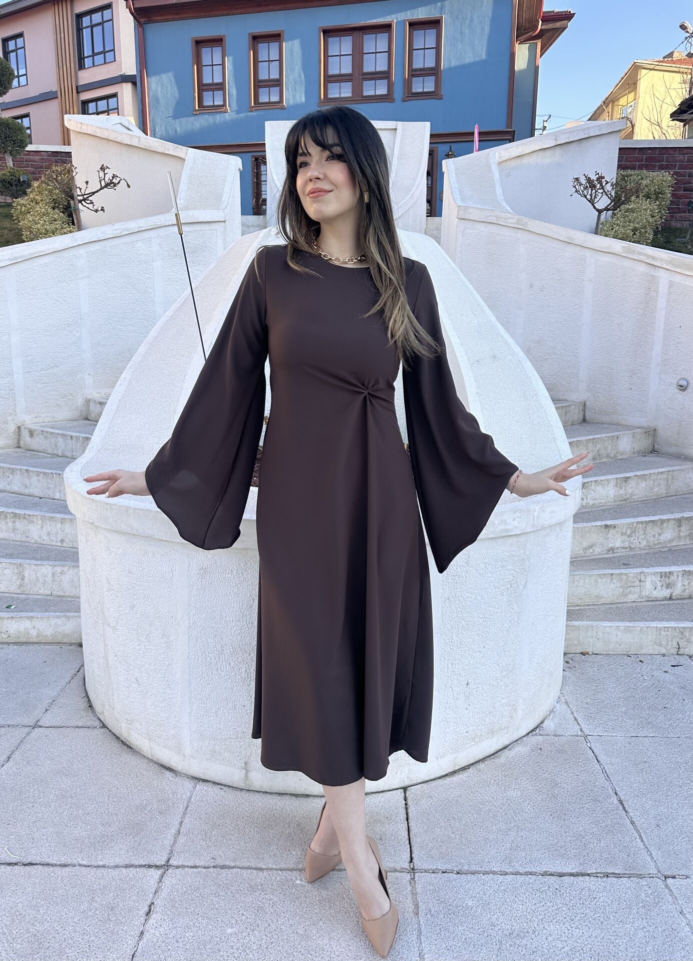 Acı Kahve Düğüm Detaylı Asimetrik Elbise