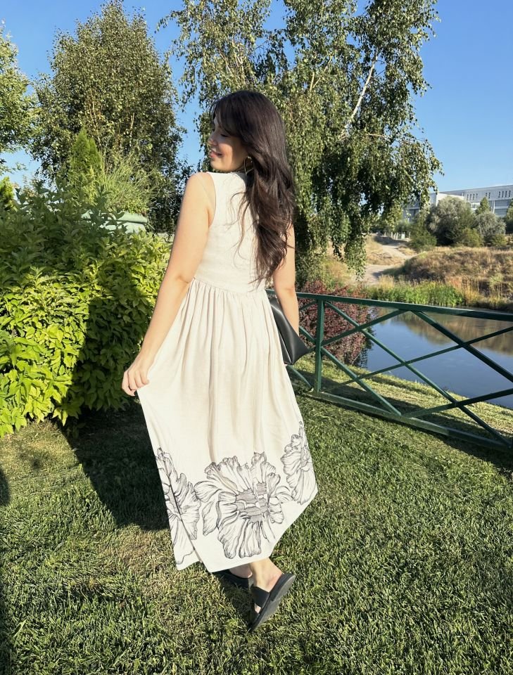 Eteği Çiçekli Keten Maksi Elbise