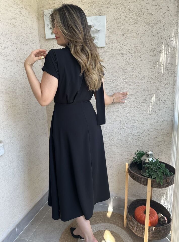 Şal Detaylı Siyah Anvelop Elbise