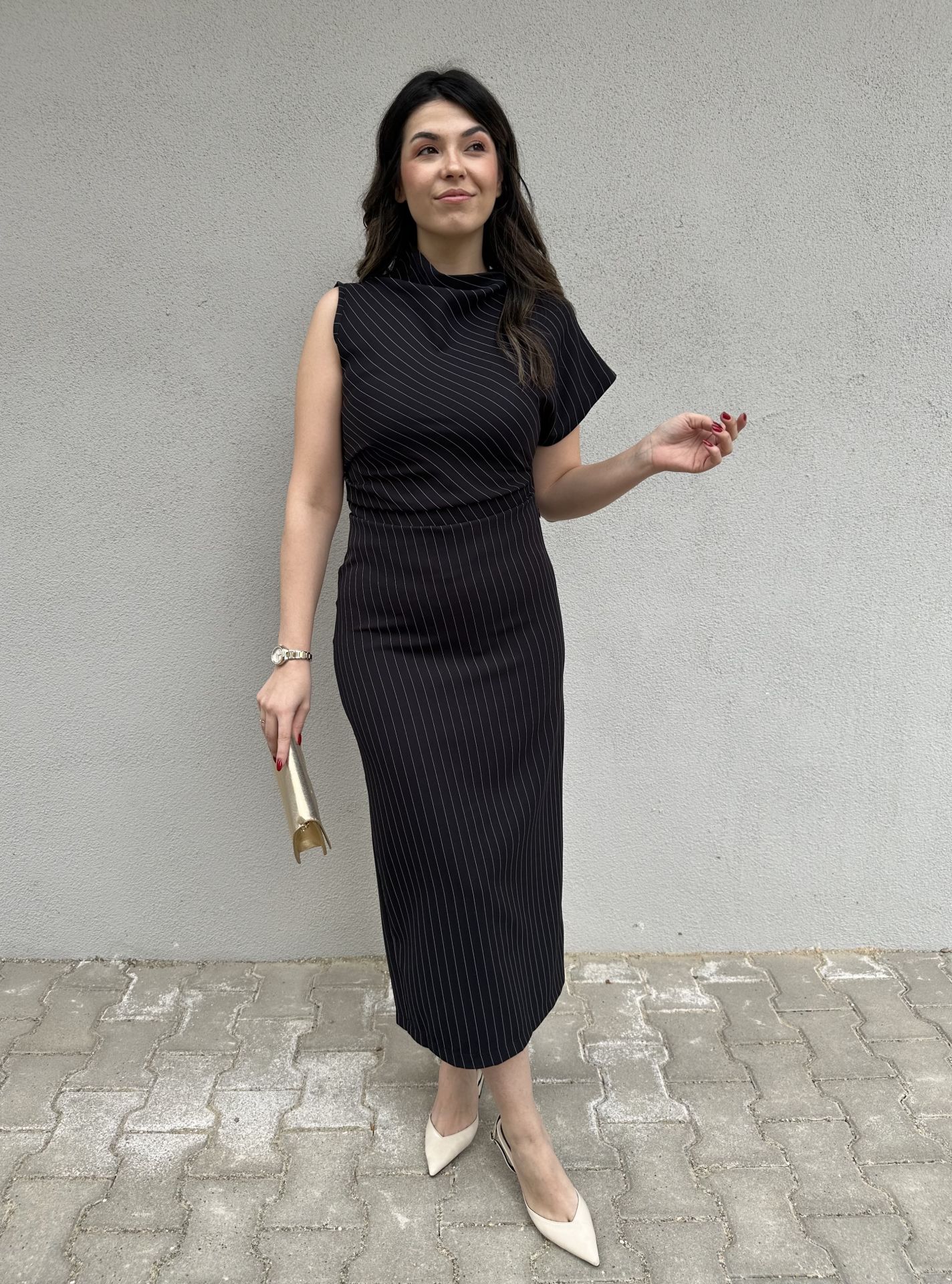 Beyaz Çizgili Asimetrik Siyah Kalem Elbise