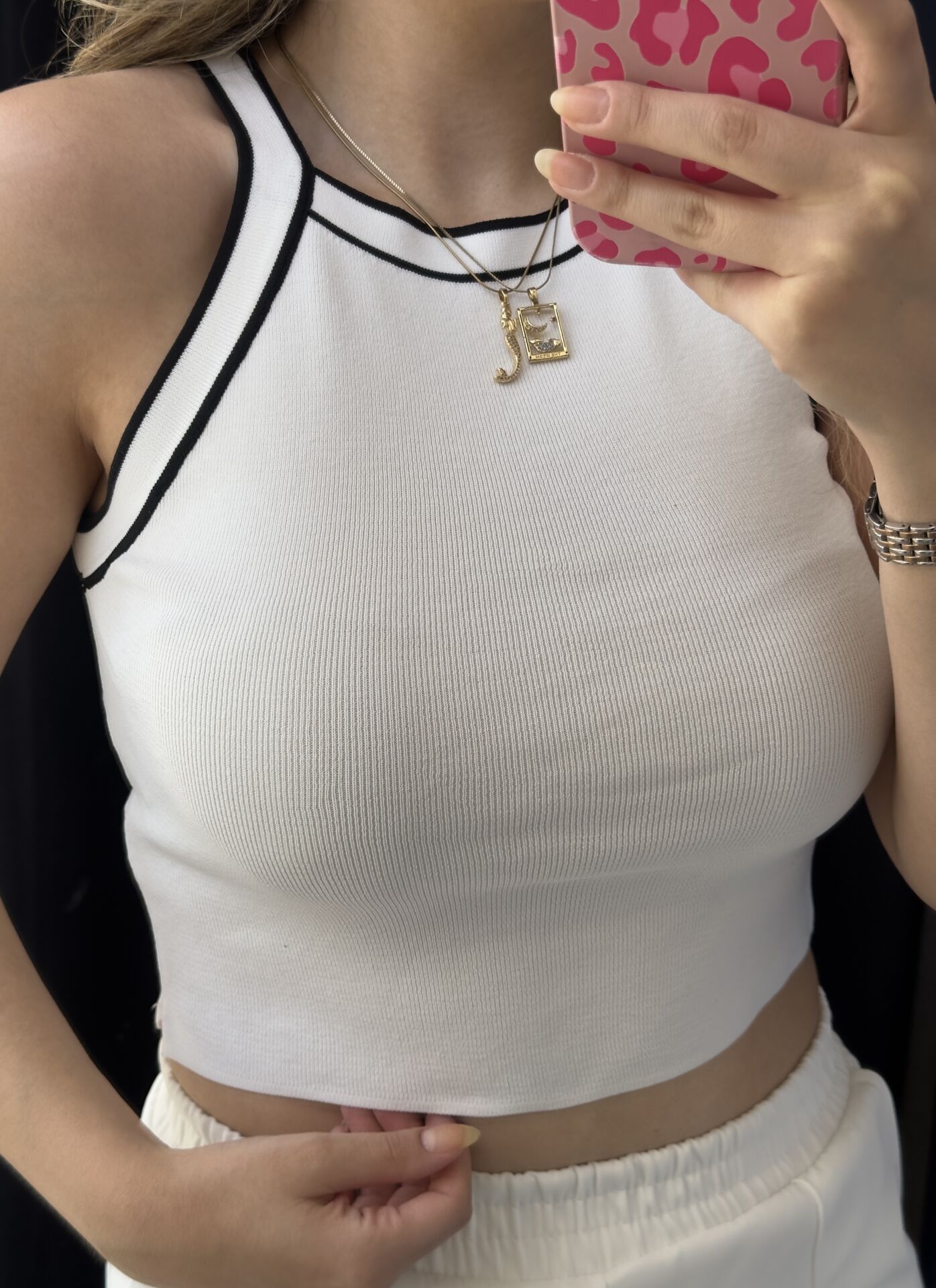 Biyeli Beyaz Halter Yaka Bluz