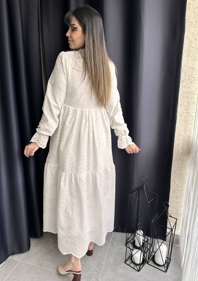 Beyaz Fistolu Elbise