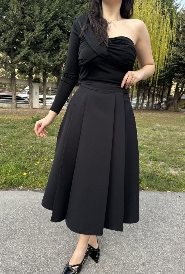 Siyah Çember Pileli Midi Boy Etek