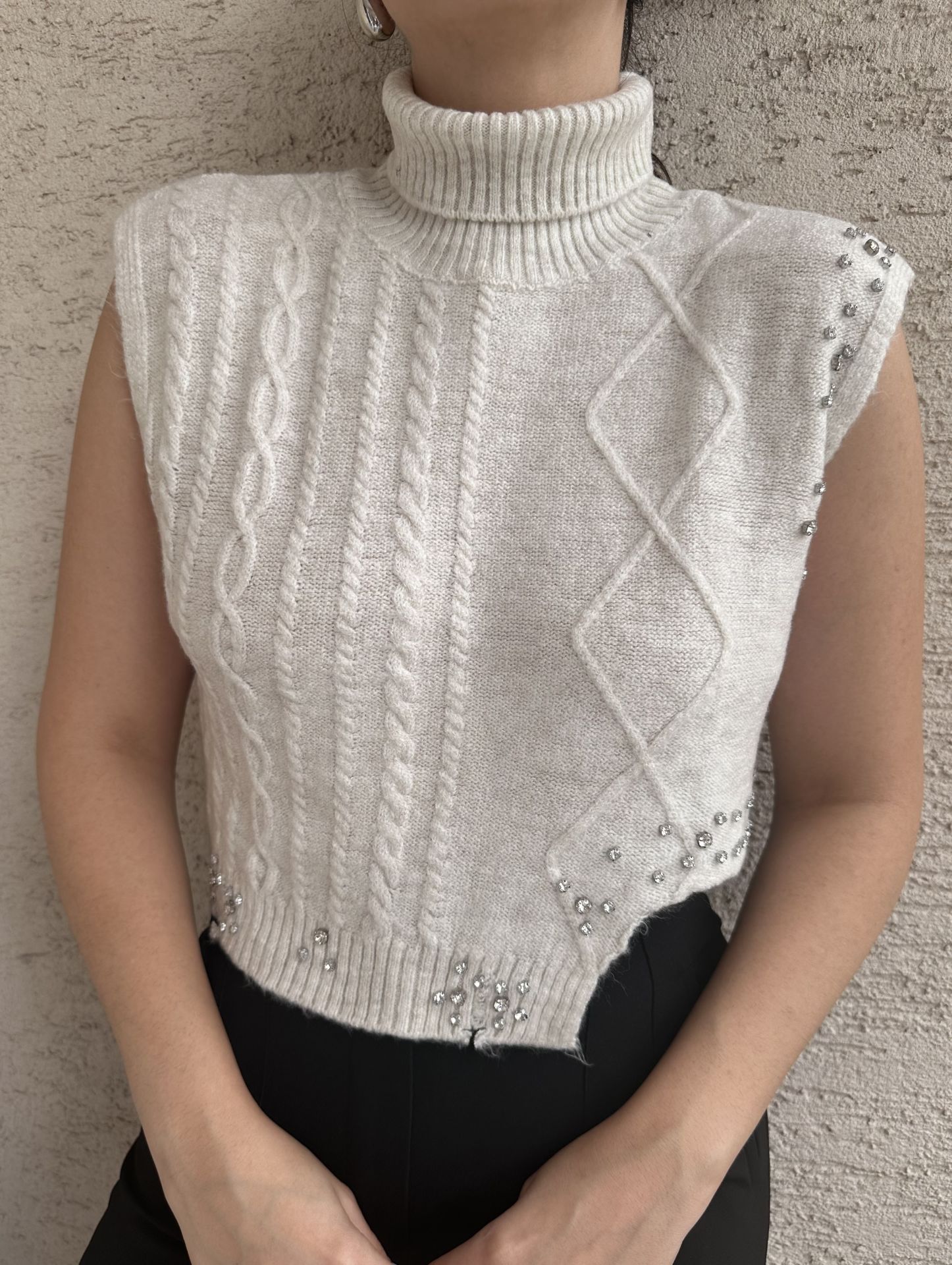 Kolsuz Taşlı Taş Rengi Triko