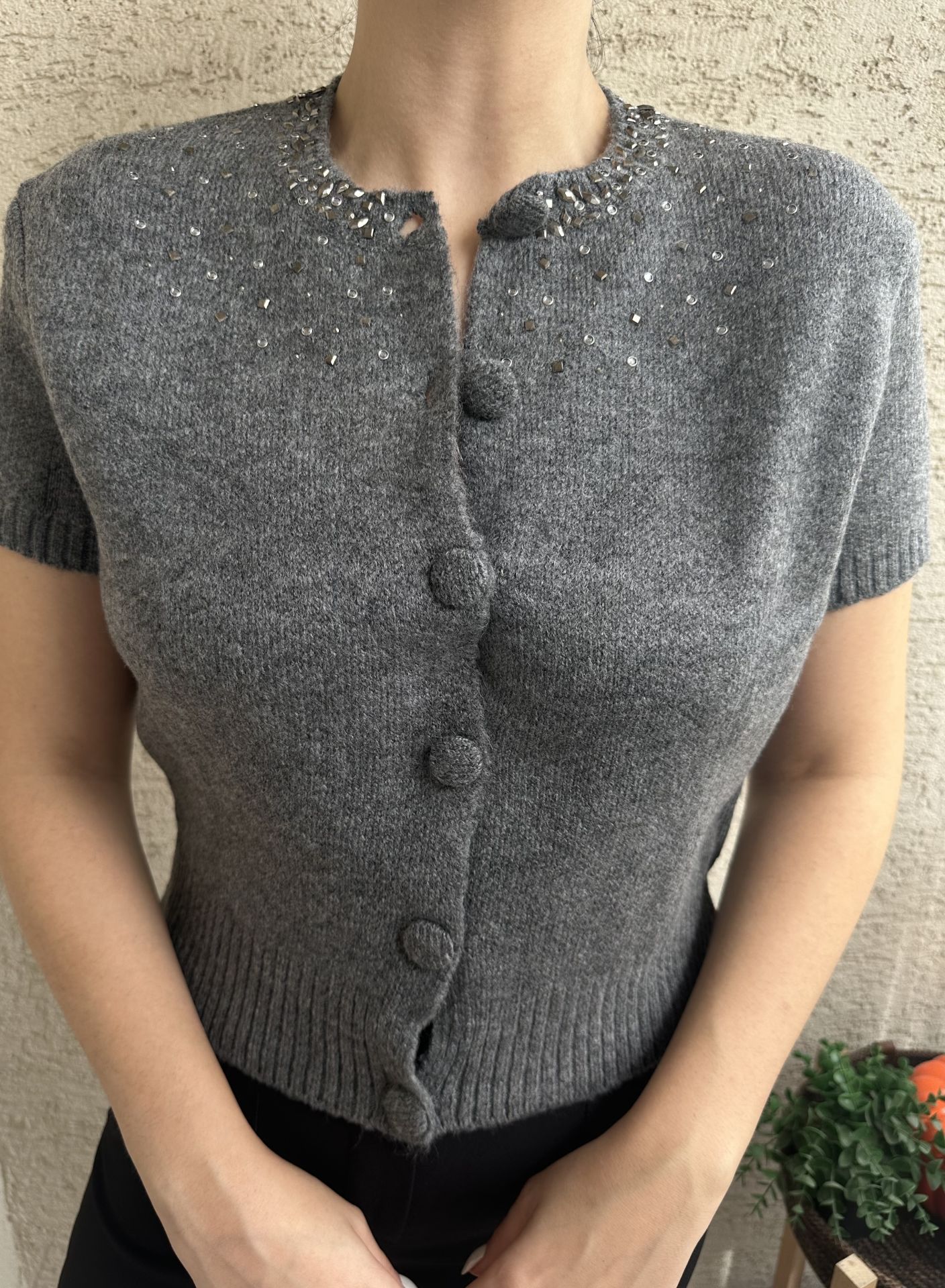 Antrasit Minik Taşlı Çelik Örme Kısa Kollu Hırka