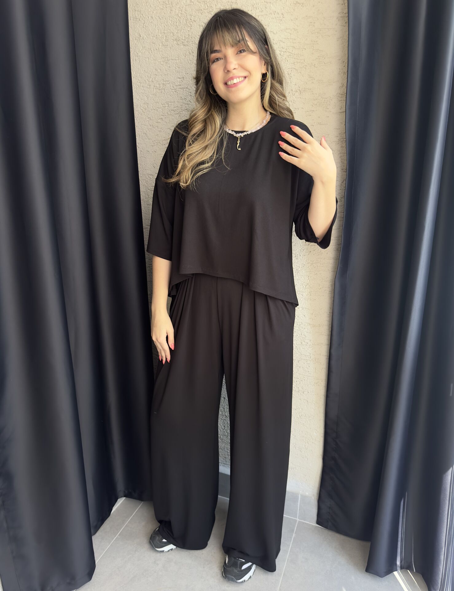 Belinda Siyah Modal Takım