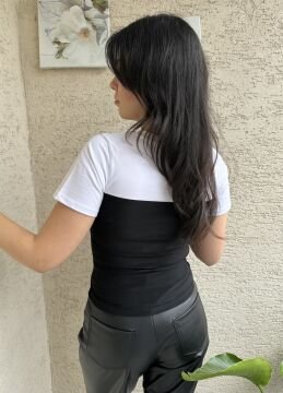 Büstiyer Görünümlü Siyah Beyaz  TasarımBluz