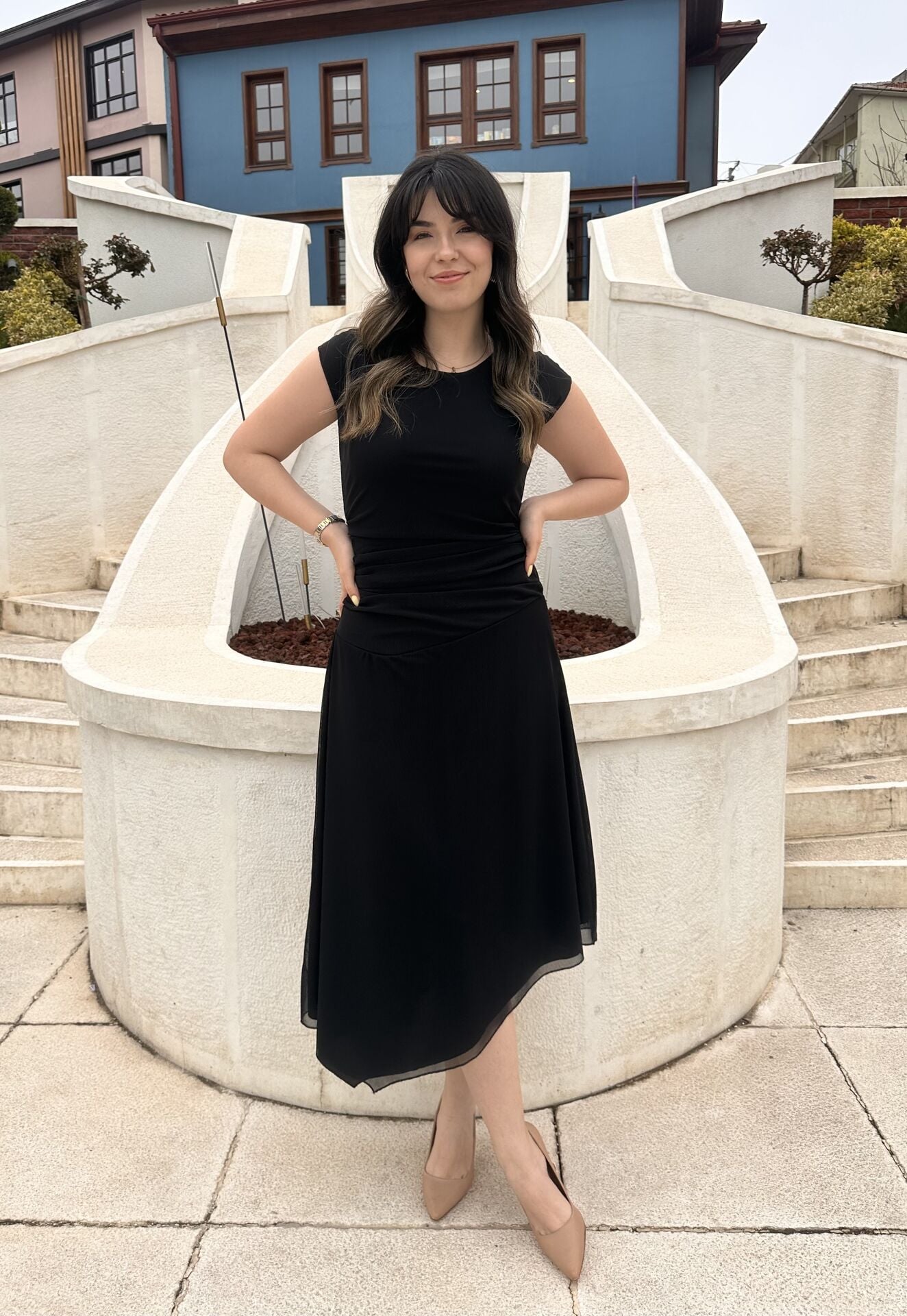 Drapeli Asimetrik Siyah Tül Elbise