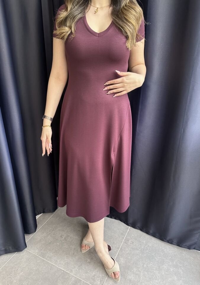 V Yaka Mürdüm Yırtmaçlı Modal Elbise