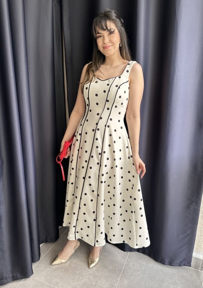 Kalın Askılı Puantiyeli Kalp Yaka Elbise