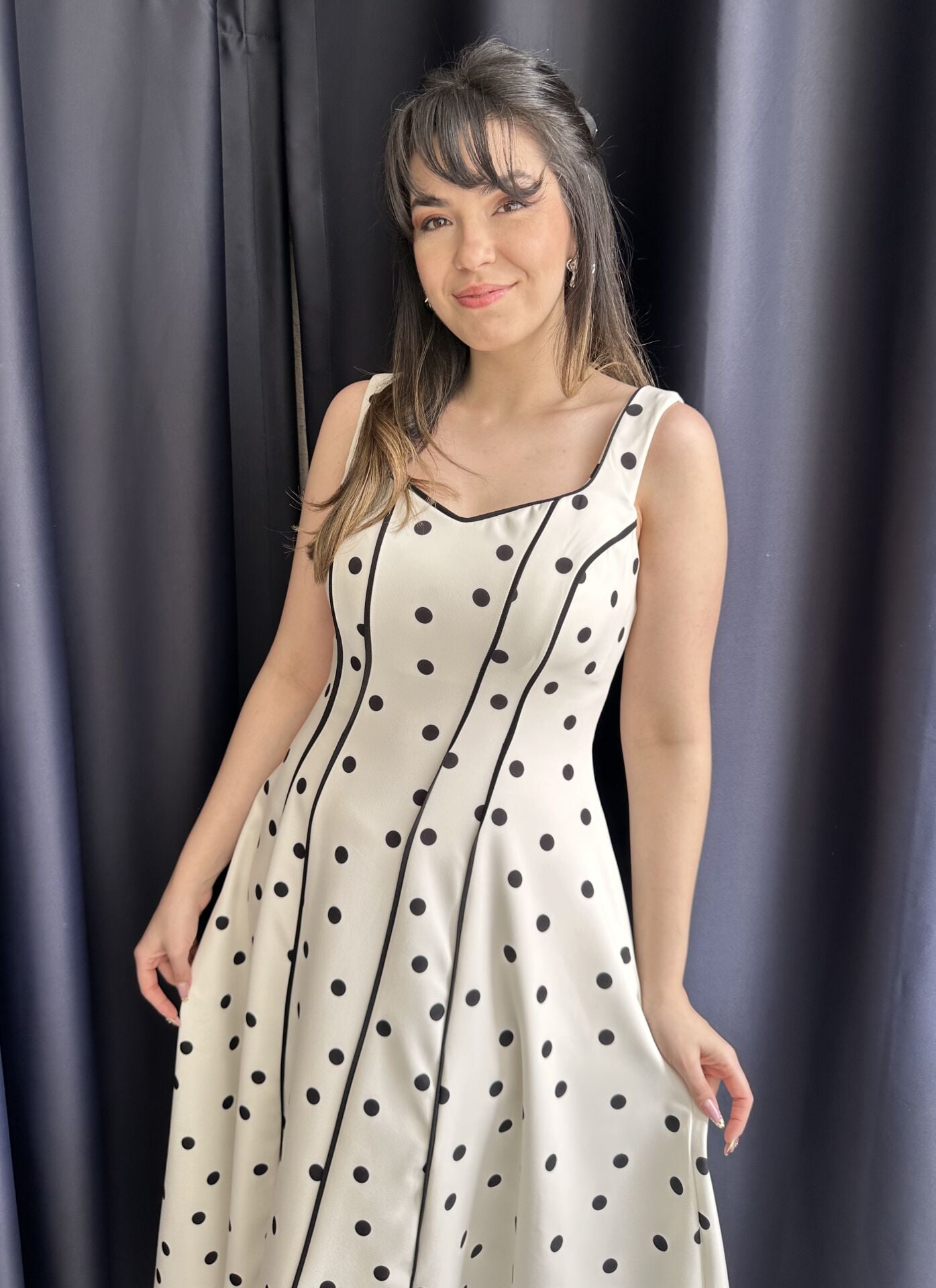 Kalın Askılı Puantiyeli Kalp Yaka Elbise