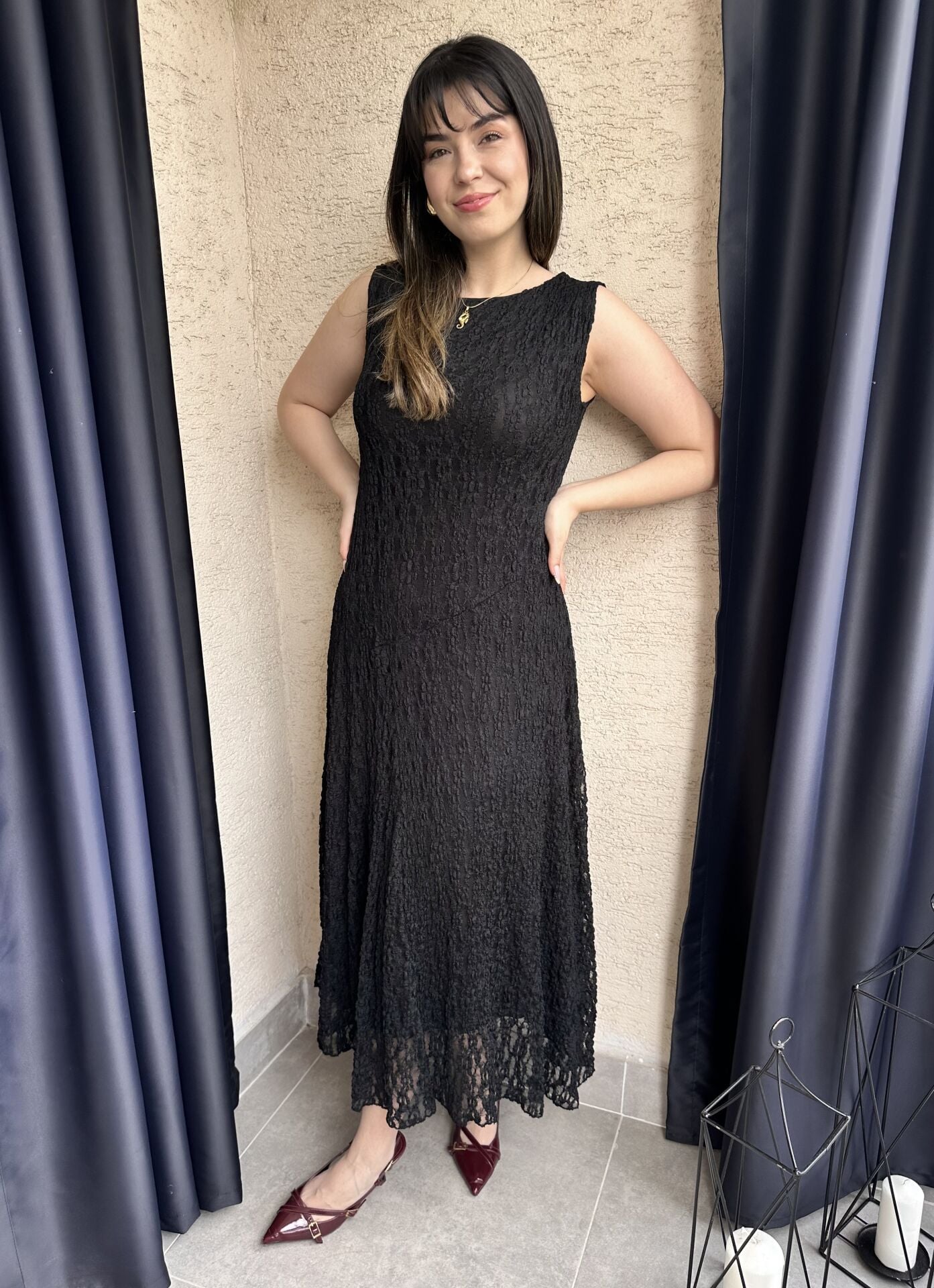 Siyah Dantelli Elbise