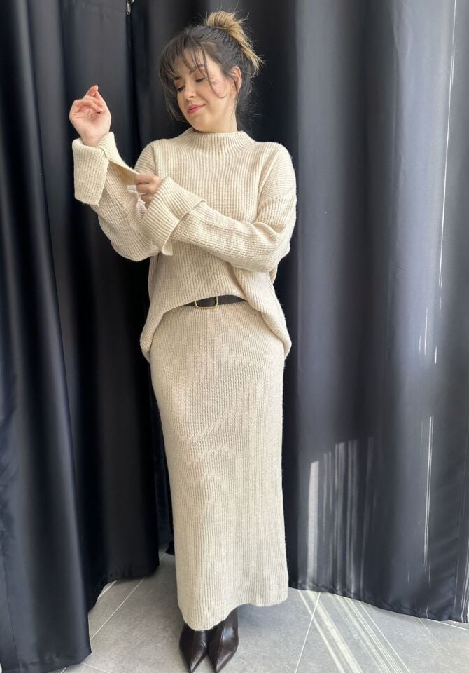 Kolu Yırtmaçlı Kazak Etek Triko Takım Taş Rengi