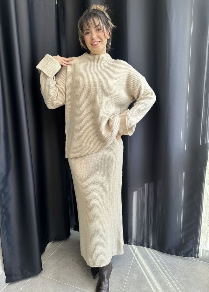 Kolu Yırtmaçlı Kazak Etek Triko Takım Taş Rengi