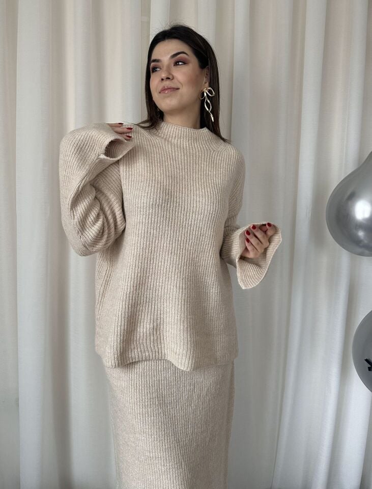 Kolu Yırtmaçlı Kazak Etek Triko Takım Taş Rengi