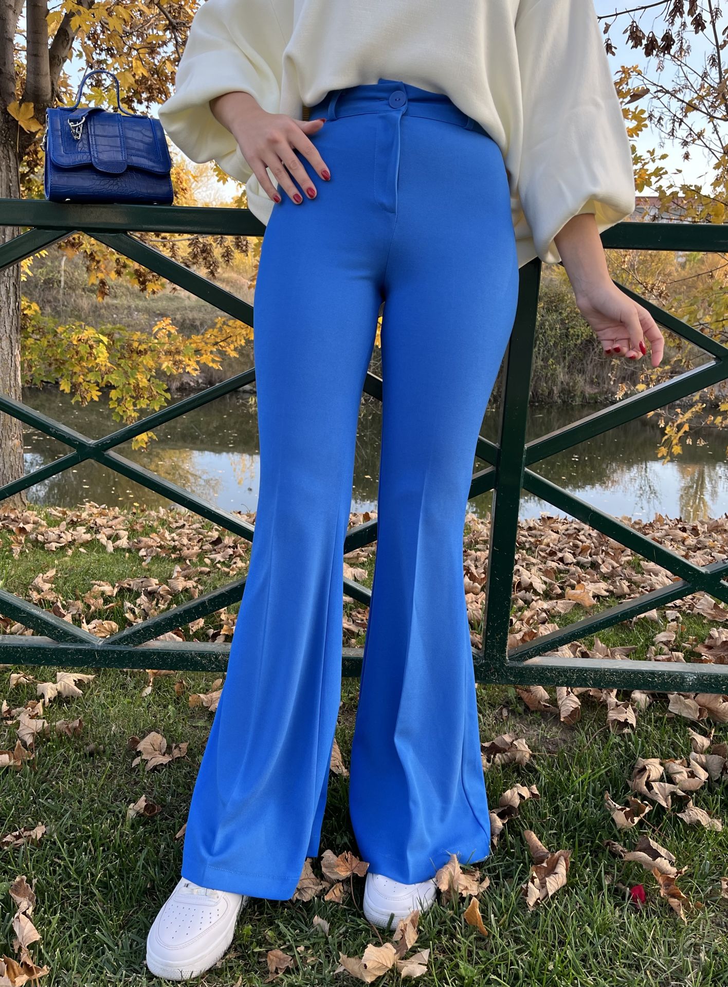 Saks mavisi İspanyol paça pantolon