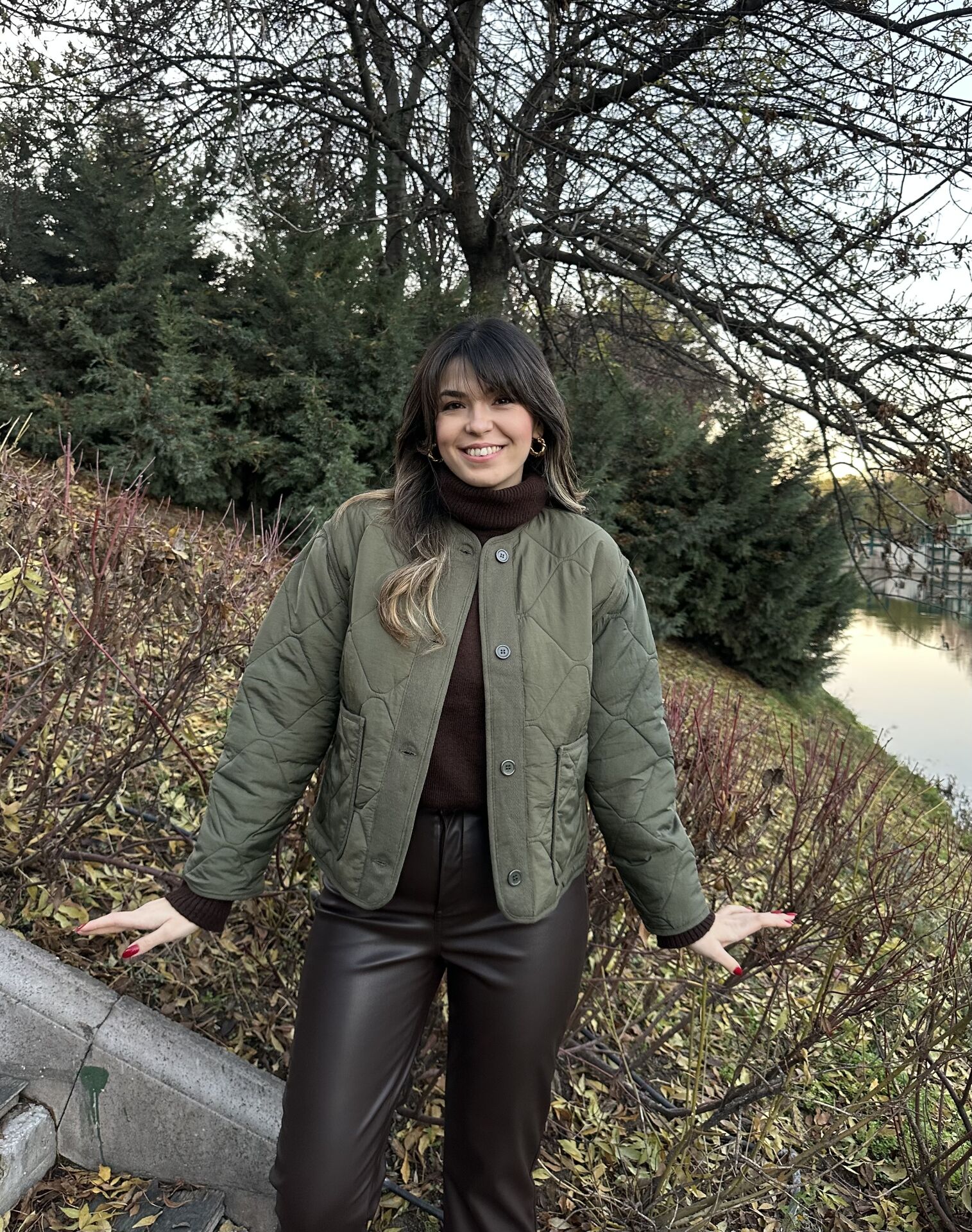 Haki Yeşili Cepli Kapitone Ceket