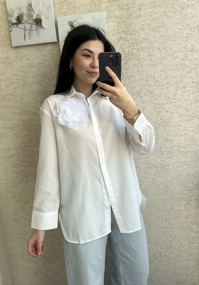 Beyaz Otriş Çiçekli Gömlek