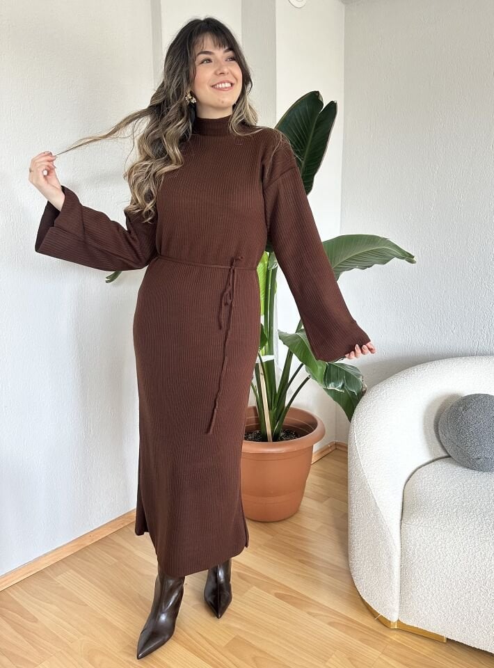Dora Fitilli Kuşaklı Kahverengi Elbise