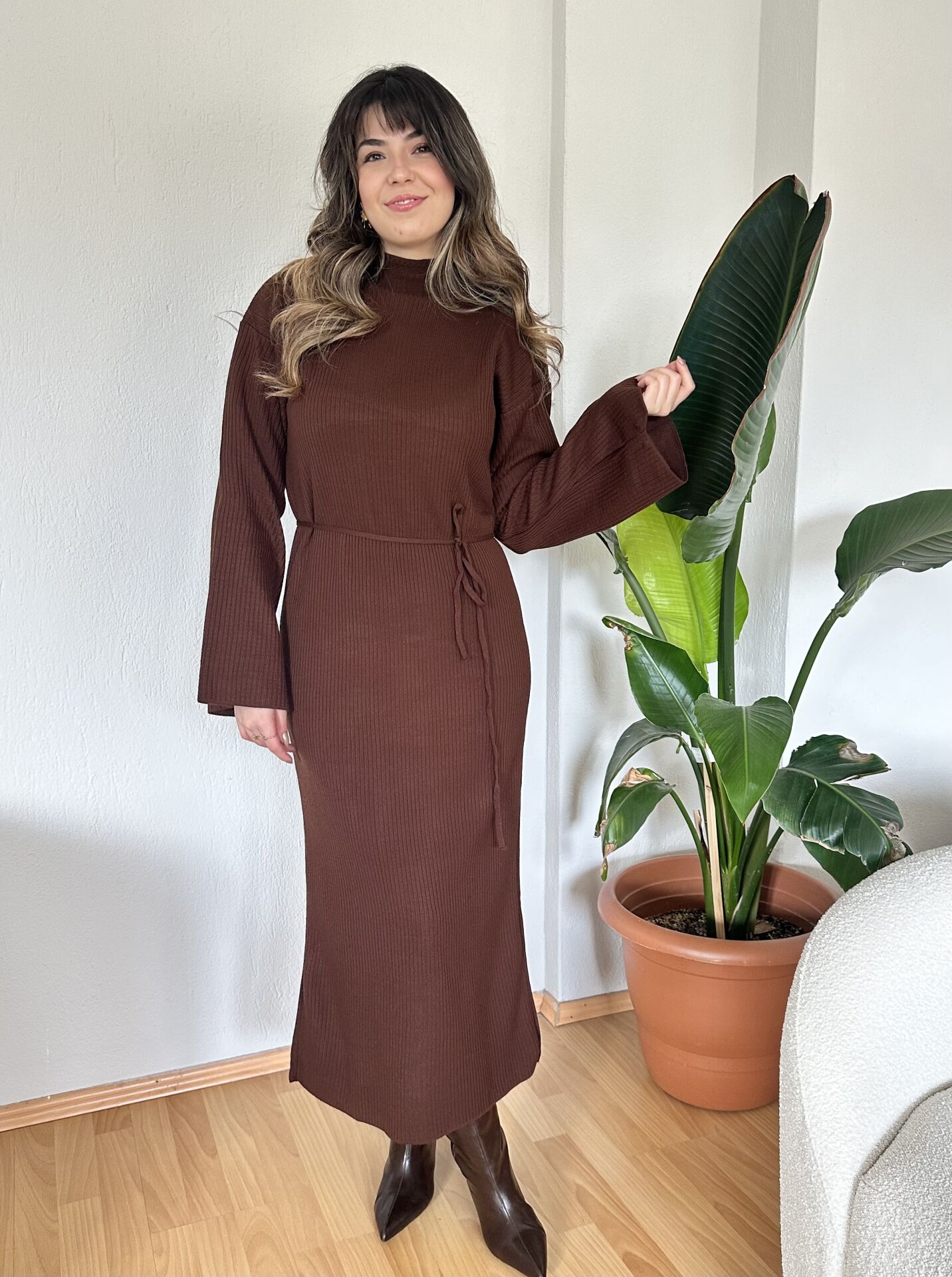 Dora Fitilli Kuşaklı Kahverengi Elbise