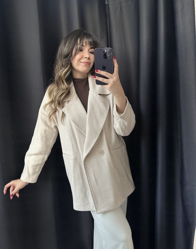 Krem Balıksırtı Desenli Kaşe Kaban