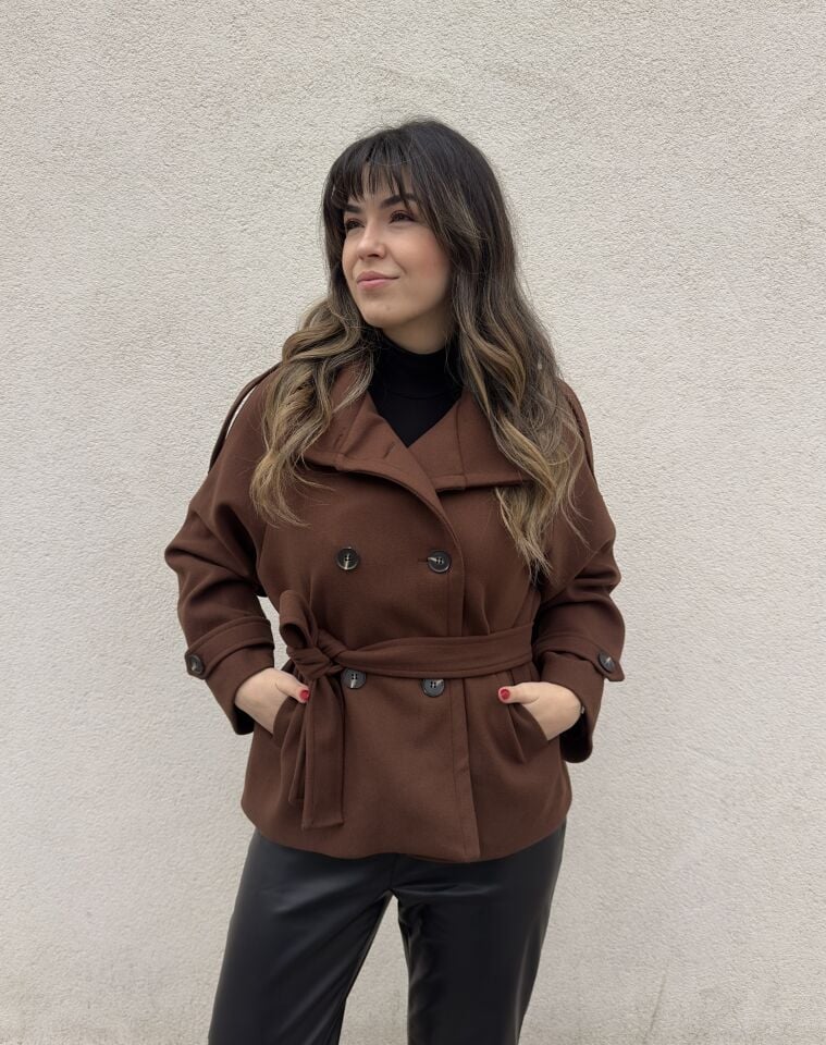 Dik Yaka Kuşaklı Kahverengi Kaşe Kaban