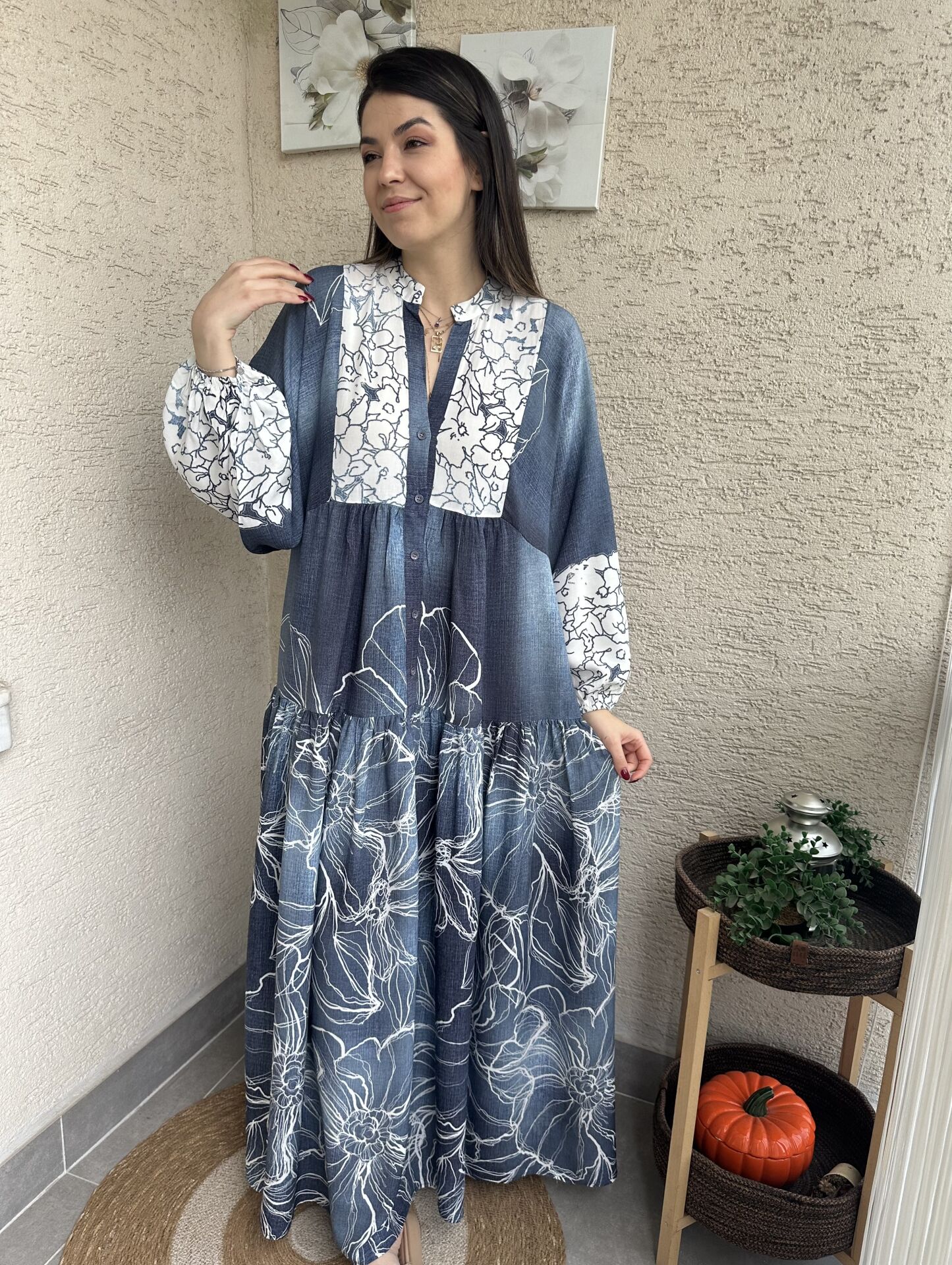 Katleya Mavi Beyaz Büyük Çiçekli Elbise