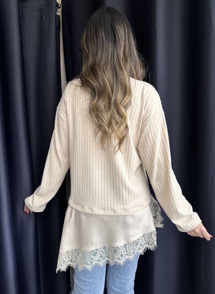 Bej Saten-Danet Detaylı Bluz