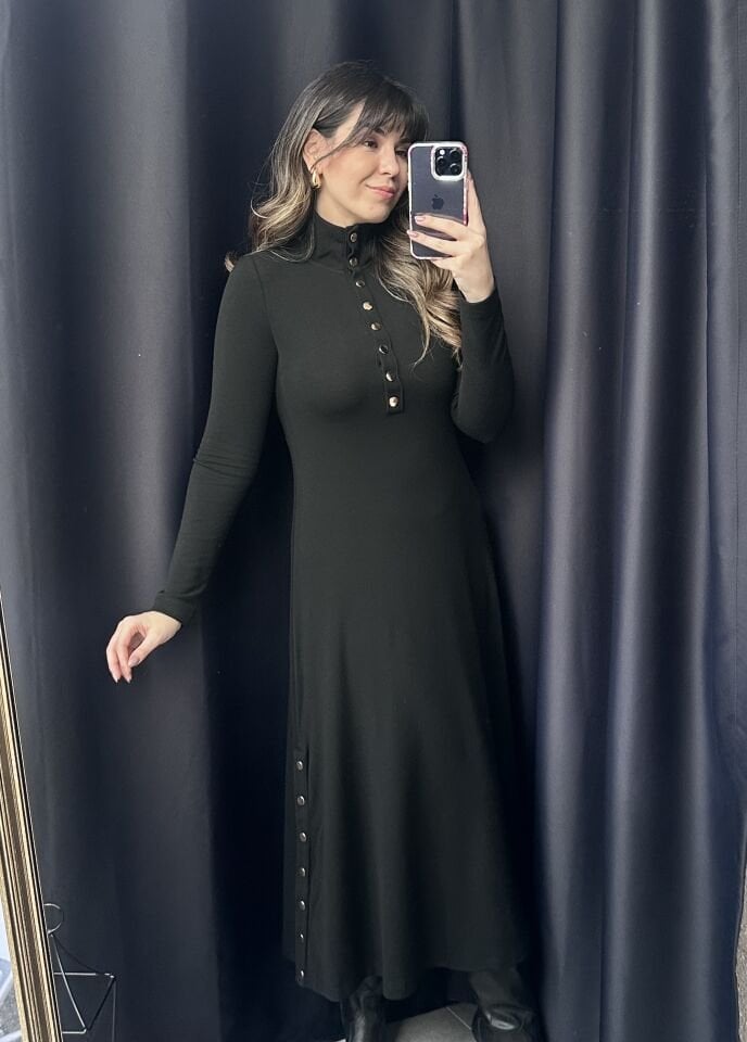 Çıtçıt Detaylı Siyah Çilek Elbise