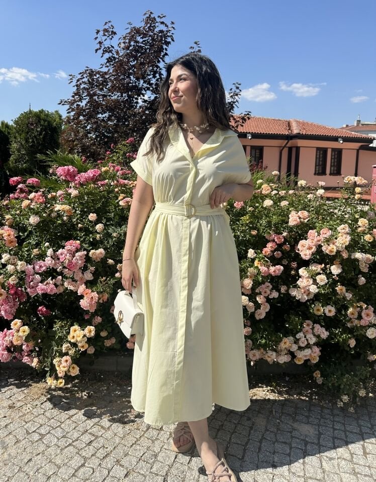 Kısa Kollu Kuşaklı Sarı Elbise