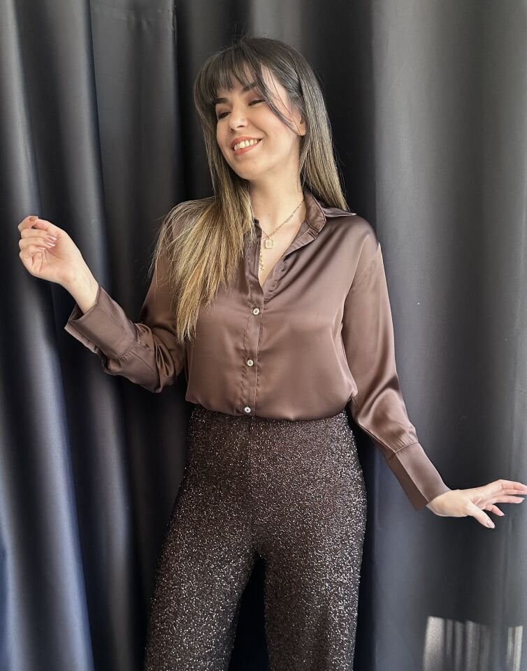 V Yaka Acı Kahve Saten Gömlek